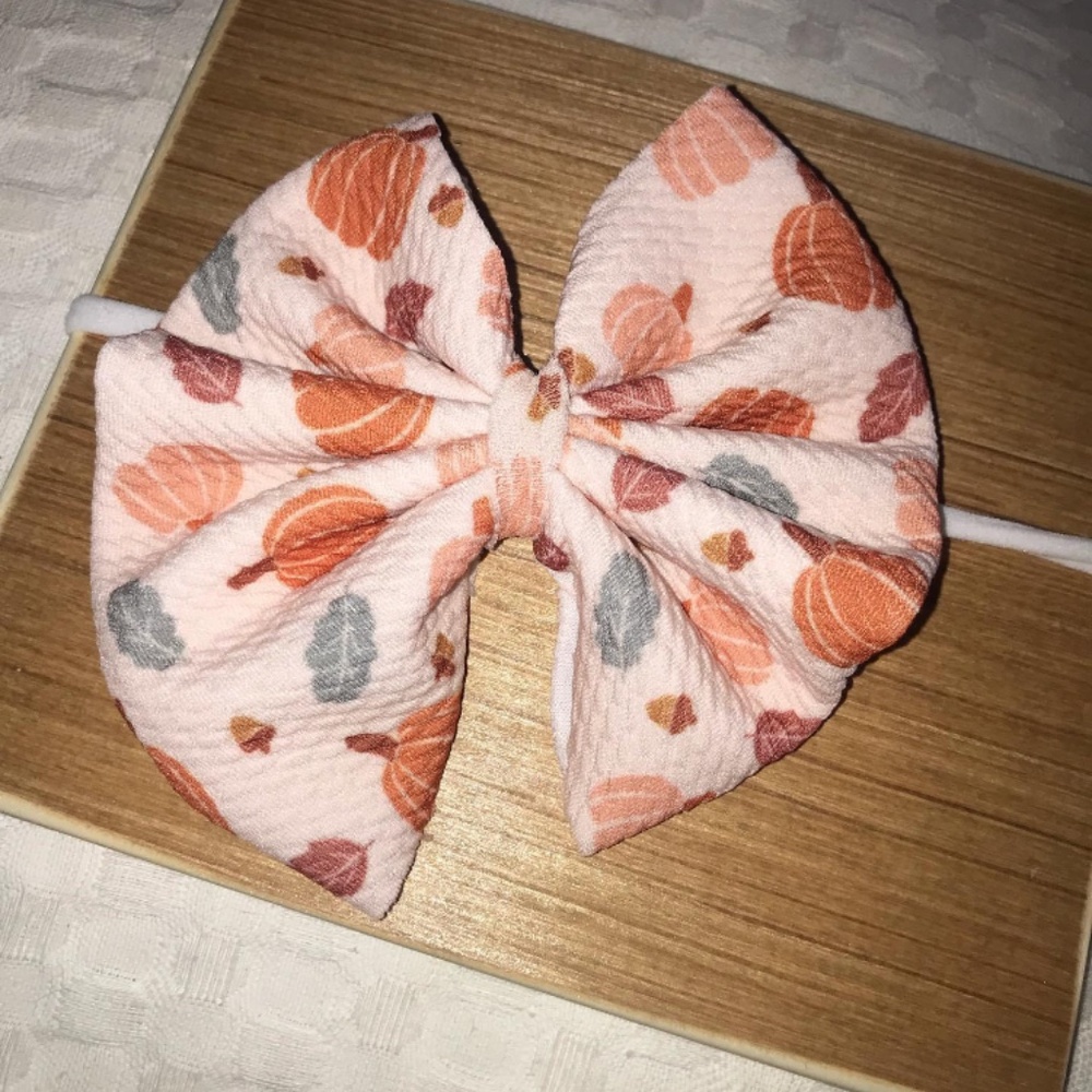 Head band bow